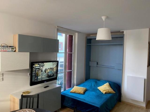 Appartement Avec Balcon Et Parking Prive 梅尔·莱斯·拜恩斯 外观 照片